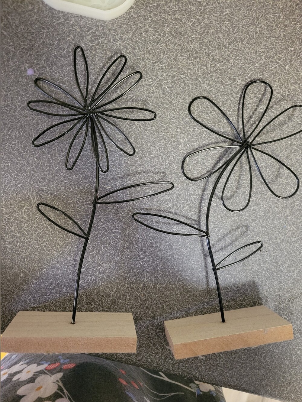 Set of 2 Black Wire/Wood Flowers- 10"- Like NEW!